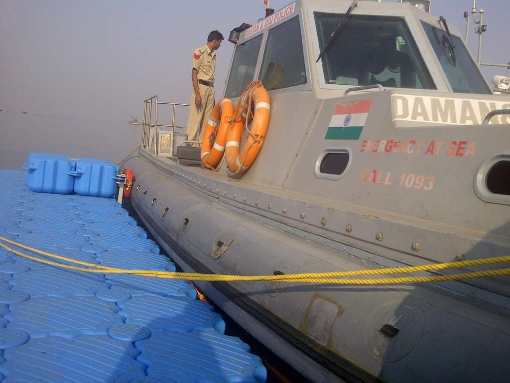 Muelles flotantes modulares policia egipto Muelles flotantes modulares policia egipto