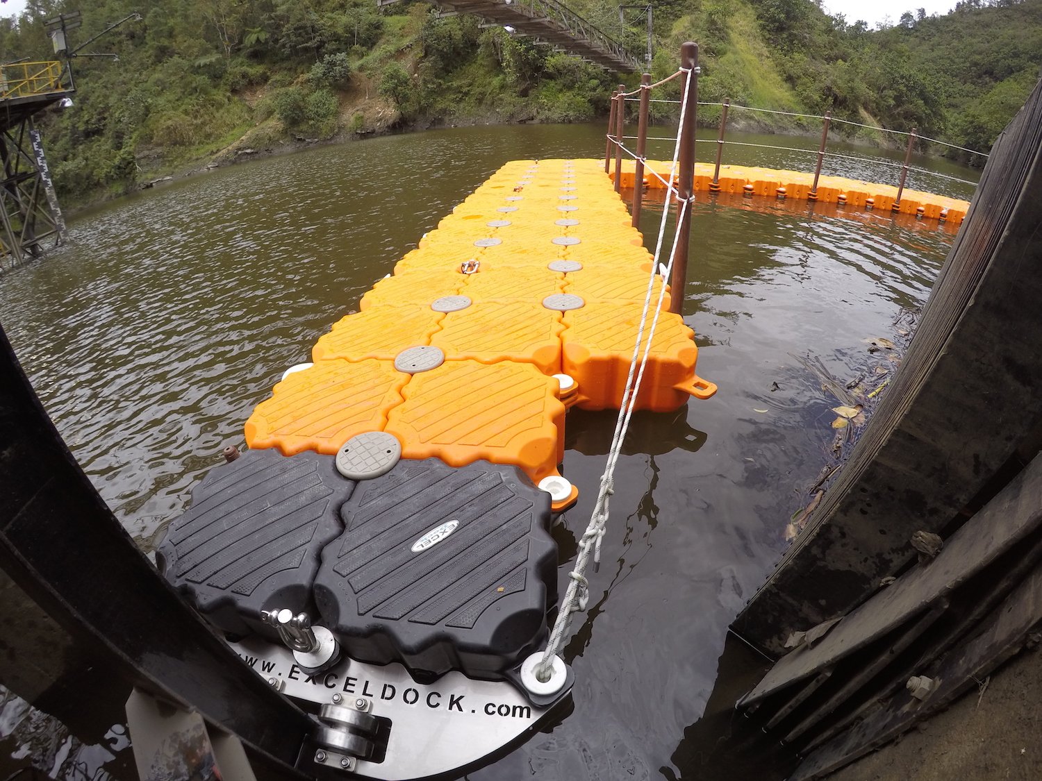PCH Tunjita barera flotante PCH Tunjita barera flotante