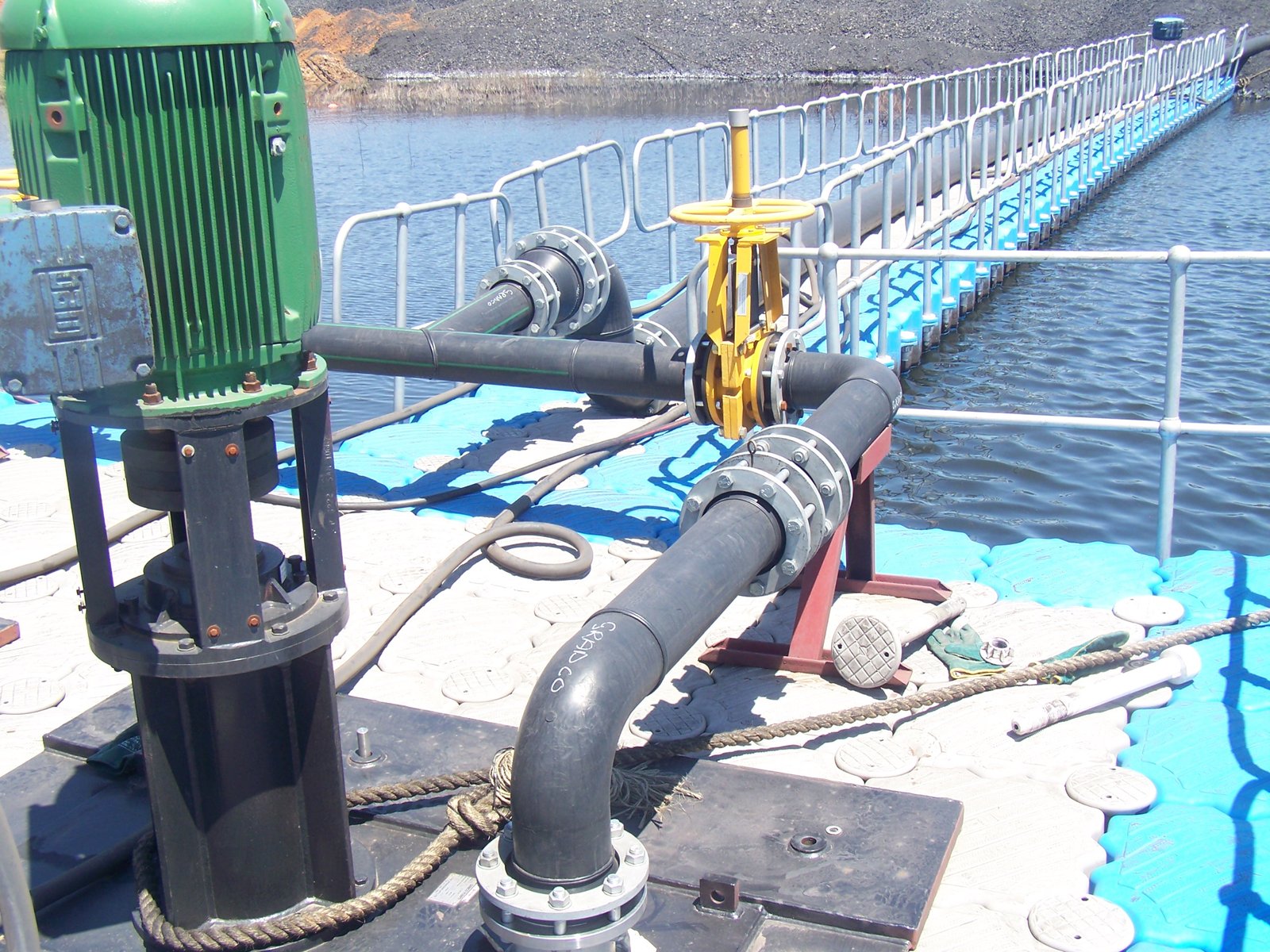 plataforma flotante industrial tuberias plataforma flotante industrial tuberias
