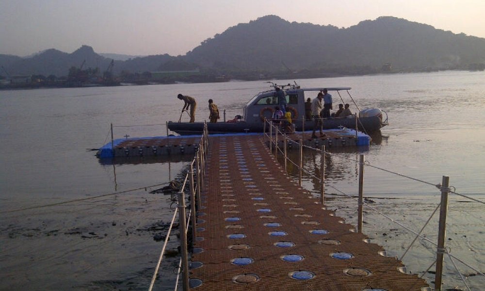 Muelle militar con superficie Muelle militar con superficie