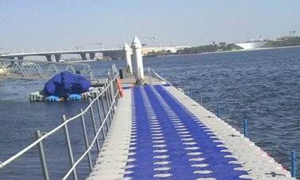 Muelle modulos servicio con borde normales Muelle modulos servicio con borde normales